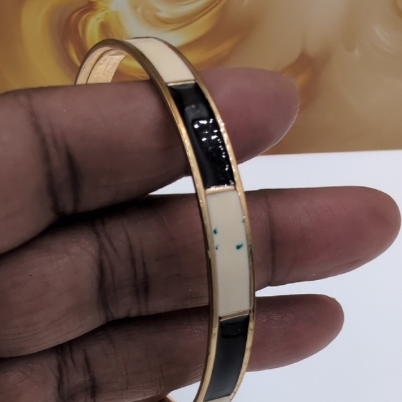 J. Crew Cream, Gold and Black Bracelet Set with Elegant Design - Picture 5 of 5